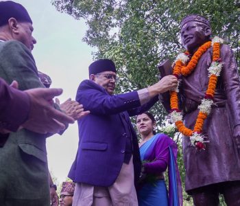 भानुभक्तको स्मरण, सालिकमा माल्यार्पण (तस्वीरहरू)