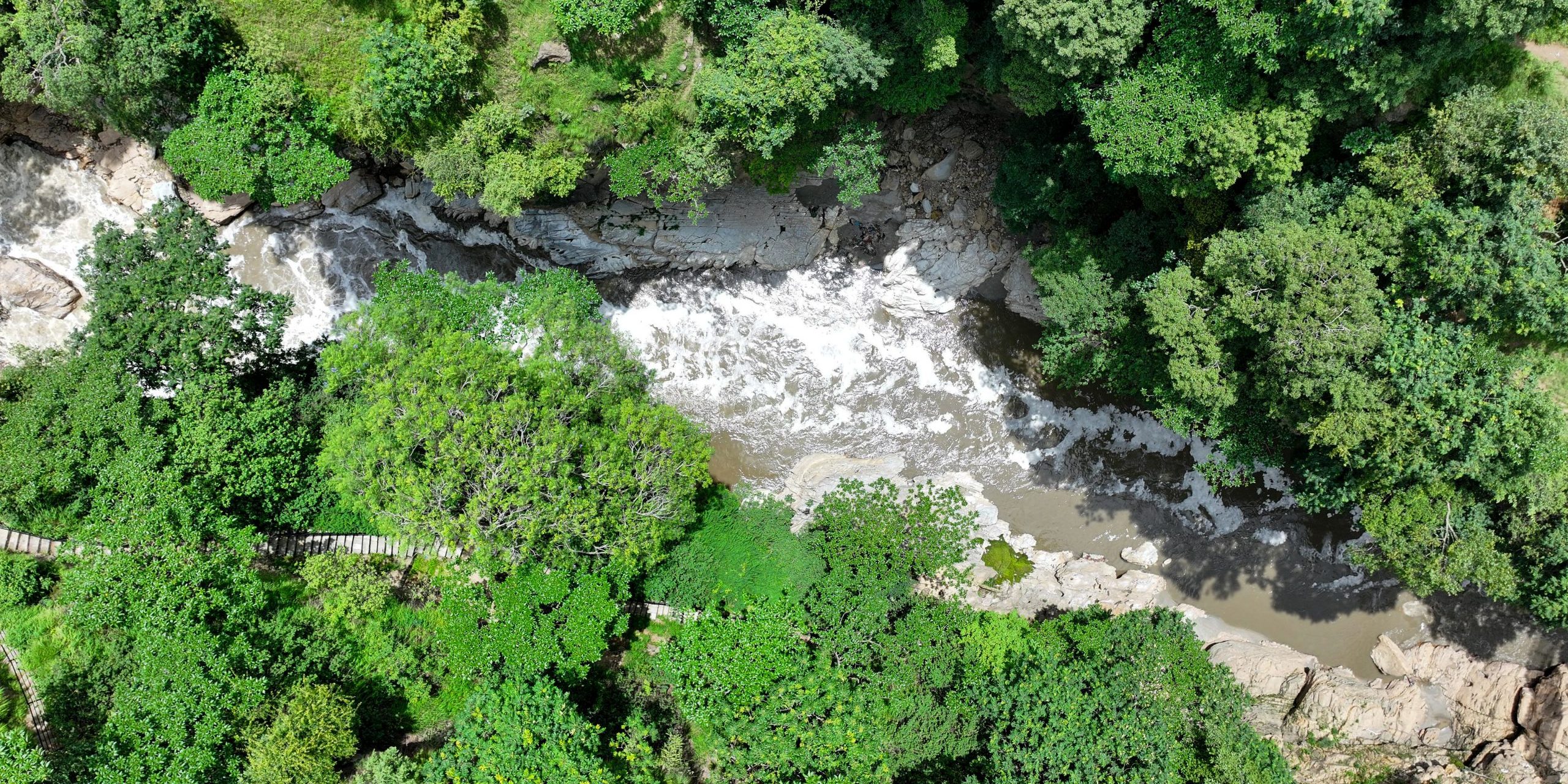 चर्चामा रहेको चोभार गल्छी (तस्वीरहरू)