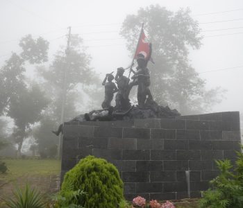 कुहिरोसँग लुकामारी खेलिरहेको ऐतिहासिक स्थल सिन्धुलीगढी (तस्वीरहरु)