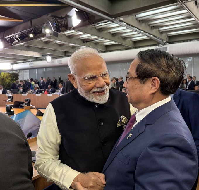 भारतका प्रधानमन्त्री मोदी र भियतनामी समकक्षी चिन्हबीच भेटवार्ता