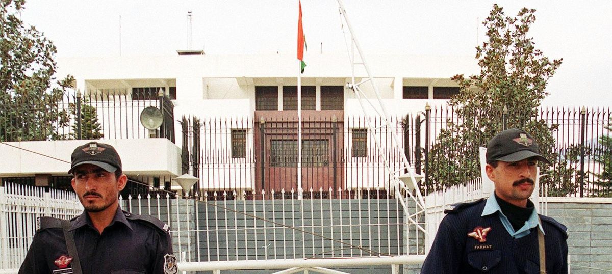 पाकिस्तानले बन्द गर्‍यो भारतीय कूटनीतिज्ञको घरमा ग्यास आपूर्ति, भारतले पत्रपत्रिका रोक्यो